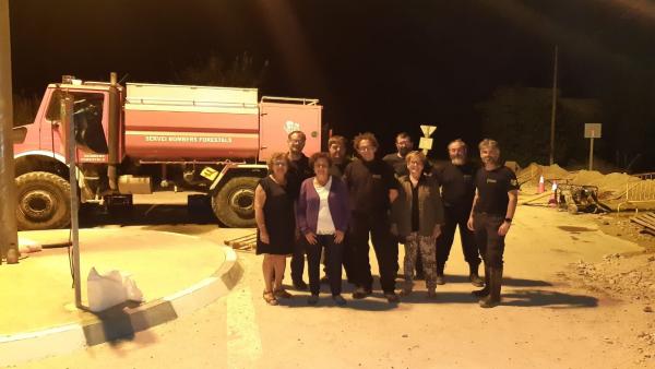 BOMBEROS DE LA GENERALITAT Y VECINOS DE SAN FULGENCIO BOMBEROS DE LA GENERALITAT Y VECINOS DE SAN FULGENCIO