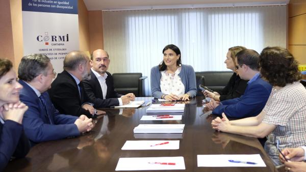 La alcaldesa de Santander, Gema Igual, se reúne con CERMI La alcaldesa de Santander, Gema Igual, se reúne con CERMI