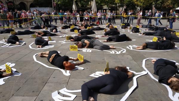 Protesta en Logroño 'por el asesinato gratuito de 30 toros' en San Mateo Protesta en Logroño 'por el asesinato gratuito de 30 toros' en San Mateo