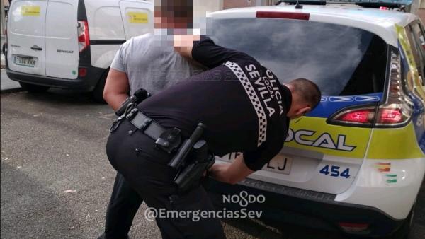 El presunto atracador detenido en Sevilla El presunto atracador detenido en Sevilla
