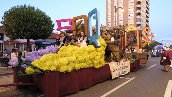 Desfile de carrozas en Logroño Desfile de carrozas en Logroño