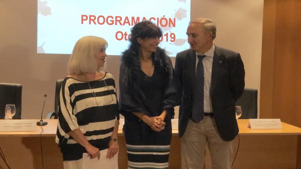 La directora del Museo de la Ciencia, Inés Rodríguez (izda), conversa con la concejal de Cultura y Turismo, Ana Redondo (centro), y el rector de la UVA, Antonio Largo, en la presentación de la programación de otoño del museo. La directora del Museo de la Ciencia, Inés Rodríguez (izda), conversa con la concejal de Cultura y Turismo, Ana Redondo (centro), y el rector de la UVA, Antonio Largo, en la presentación de la programación de otoño del museo.