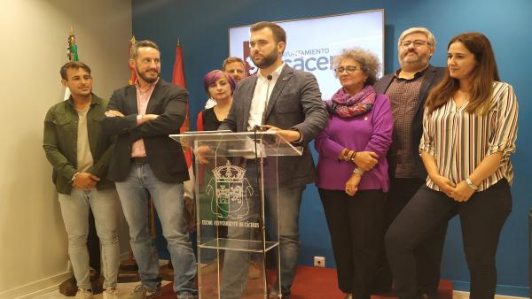 El alcalde y su equipo en el balance de cien días de gobierno El alcalde y su equipo en el balance de cien días de gobierno
