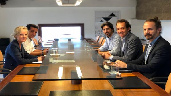 Representantes de la Conselleria de Vivienda balear y del Colegio de Arquitectos de Baleares Representantes de la Conselleria de Vivienda balear y del Colegio de Arquitectos de Baleares