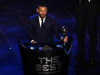 Leo Messi, con el premio The Best de la FIFA al mejor jugador de 2019