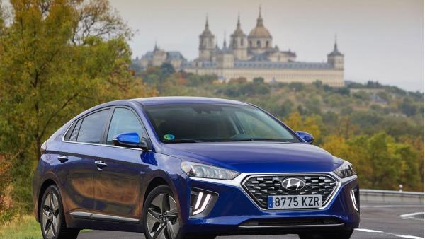 Más autonomía y más potencia: así es la nueva gama de Hyundai Ioniq Más autonomía y más potencia: así es la nueva gama de Hyundai Ioniq