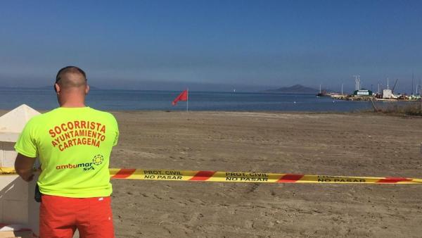 Cerradas preventivamente playas en Los Nietos, Islas Menores y Mar de