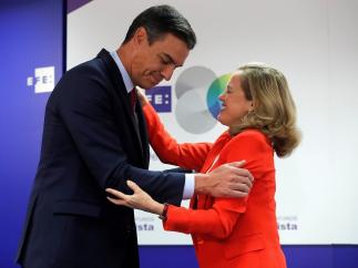 Pedro Sánchez y Nadia Calviño.