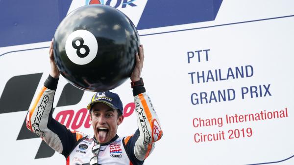 Marc Márquez celebra su octavo título mundial Marc Márquez celebra su octavo título mundial