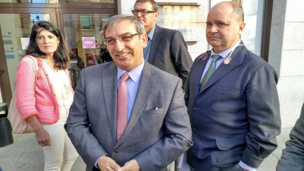 José Luis Sanz Merino, acompañado a su izquierda por el director general de transportes, Ignacio Sáez, acuden a la la Comisión Técnica del Transporte Metropolitano de Segovia. José Luis Sanz Merino, acompañado a su izquierda por el director general de transportes, Ignacio Sáez, acuden a la la Comisión Técnica del Transporte Metropolitano de Segovia.