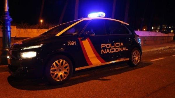 Coche de Policía Nacional en imagen de archivo Coche de Policía Nacional en imagen de archivo