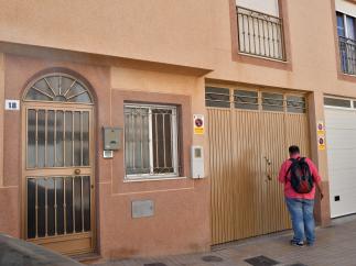 Vivienda de la barriada de Las Norias de Daza, donde fue detenida la madre del menor fallecido