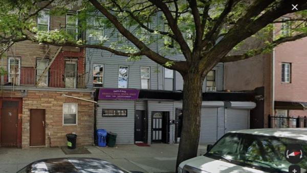 74 Utica Avenue, lugar de un tiroteo con cuatro muertos en Nueva York. 74 Utica Avenue, lugar de un tiroteo con cuatro muertos en Nueva York.