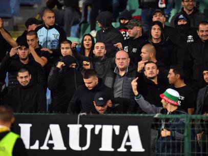 Hinchas búlgaros durante el partido contra Inglaterra