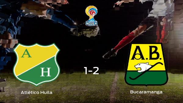 El Atlético Bucaramanga deja sin sumar puntos al Atlético Huila (1-2) El Atlético Bucaramanga deja sin sumar puntos al Atlético Huila (1-2)